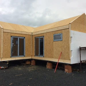 Stavba a exteriér (9)